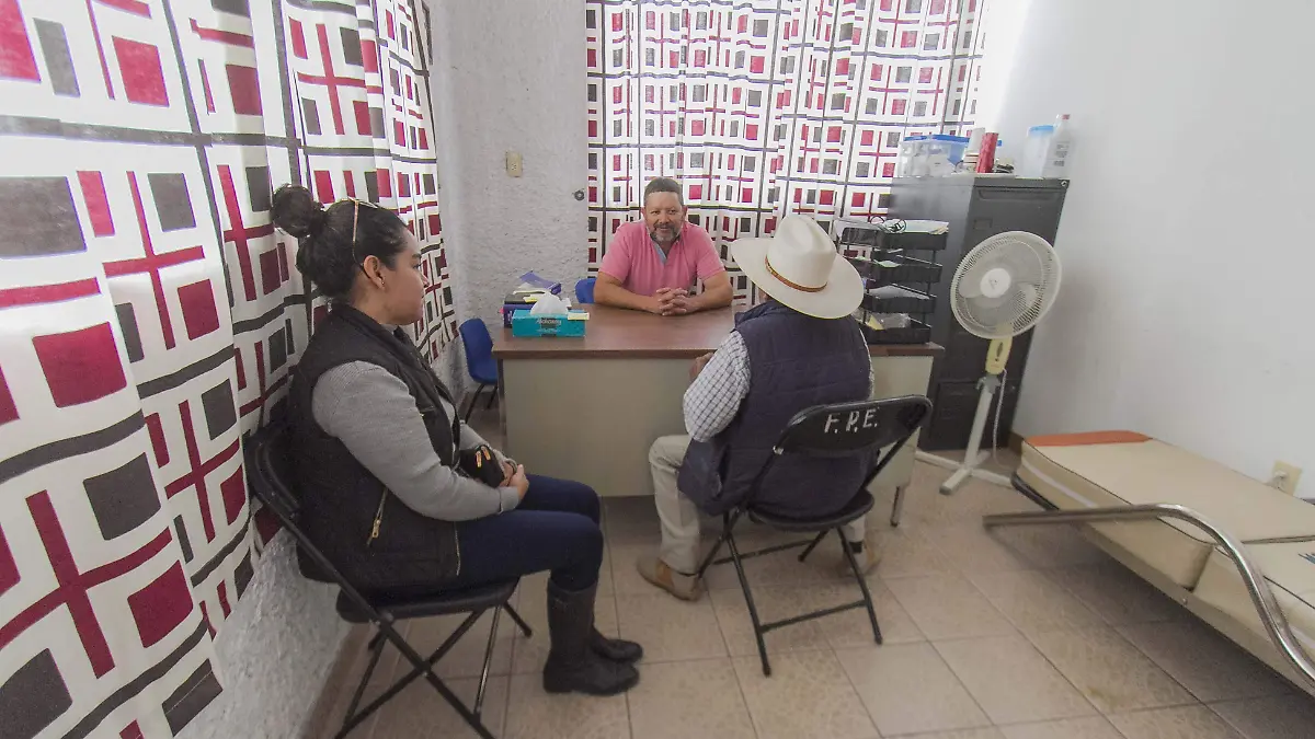 Ofrecen asesoría legal a población escobedense.  Foto César Ortiz.