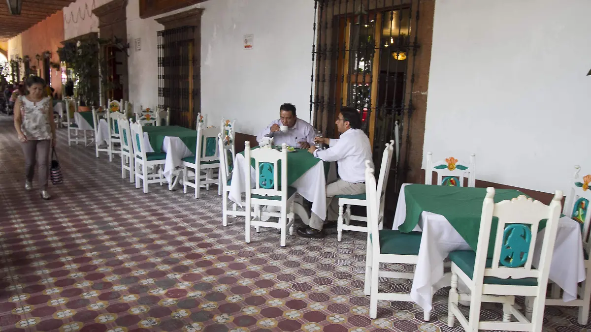 Se caen las ventas al 85 por ciento entre el sector restaurantero derivado de la contingencia