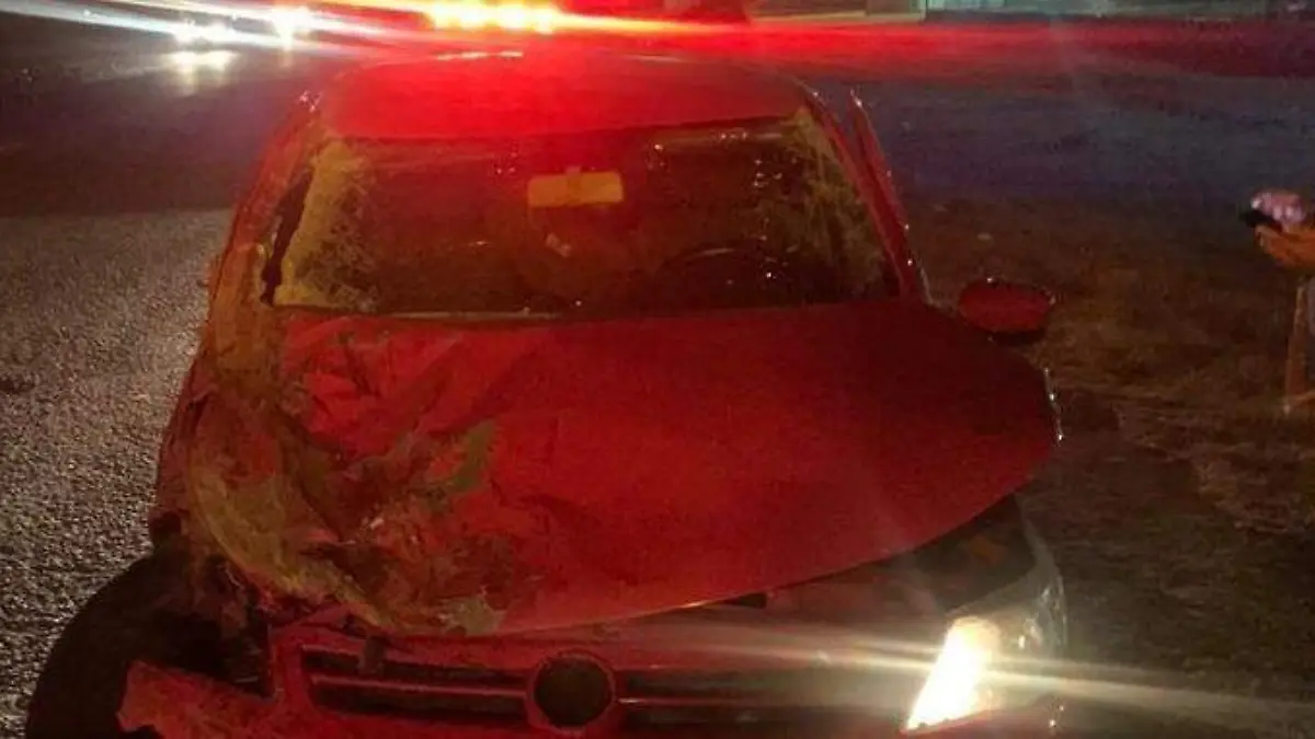 22 NOV AUTO SE IMAPCTÓ EN