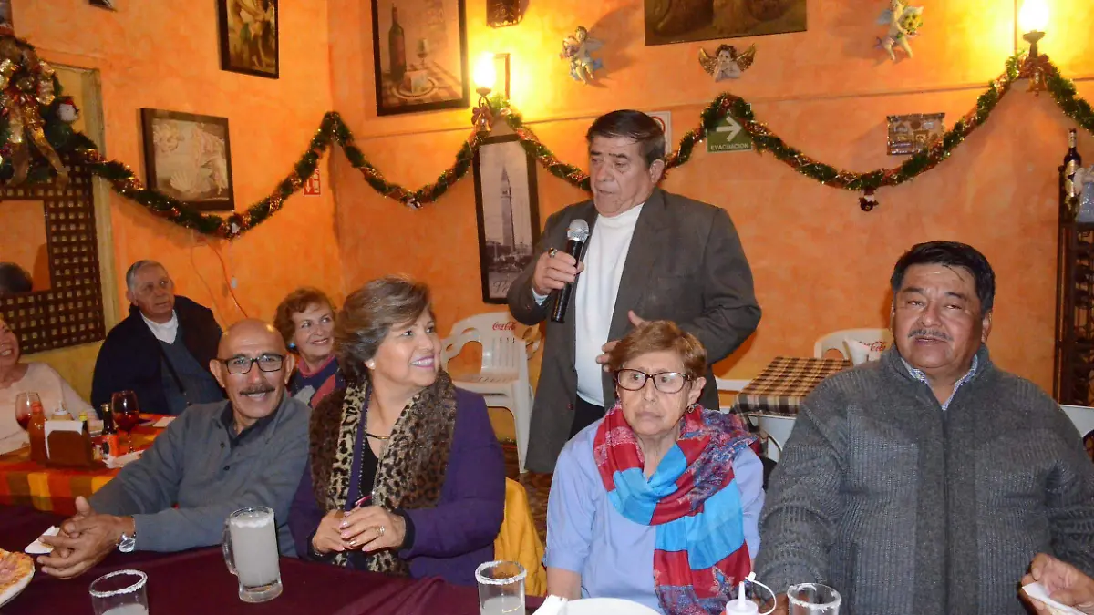 3.- Anfitrión