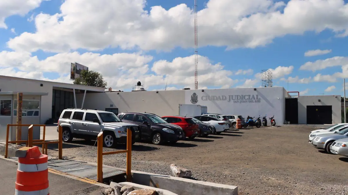 SJR Apenas cumplio un