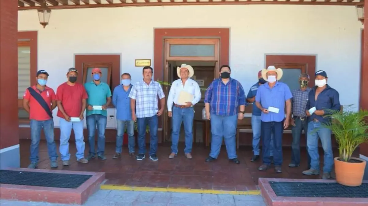 Productores de El Cerrito, Tequisquiapan se ver_n beneficiados con recurso econ_mico para