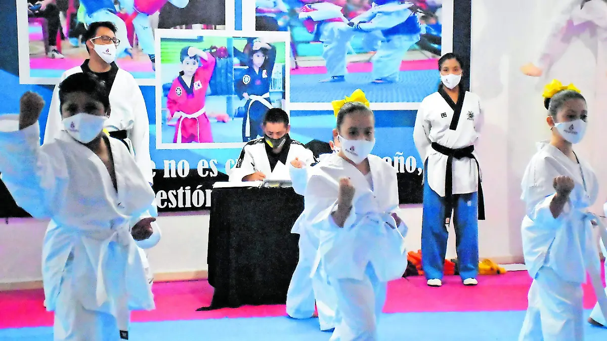 DEP31 Los taekwondoines_CMYK