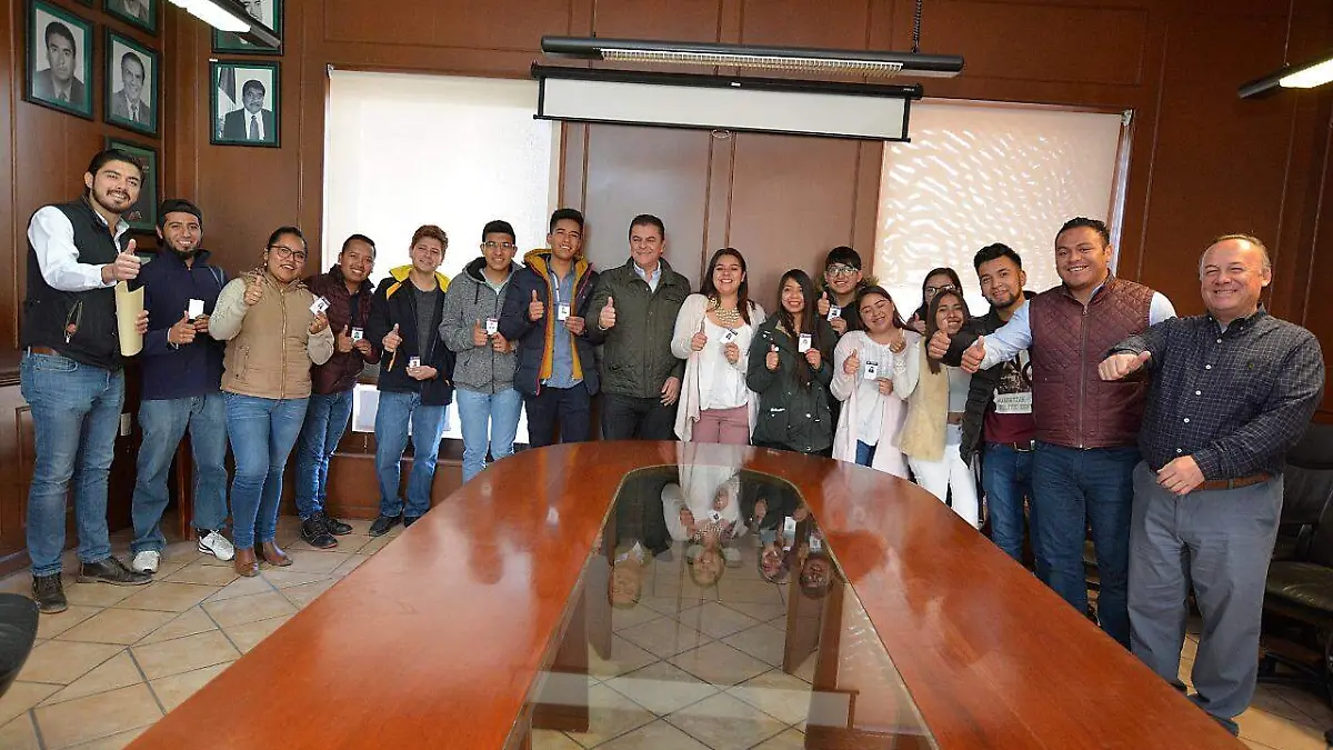 UNIVERSITARIOS
