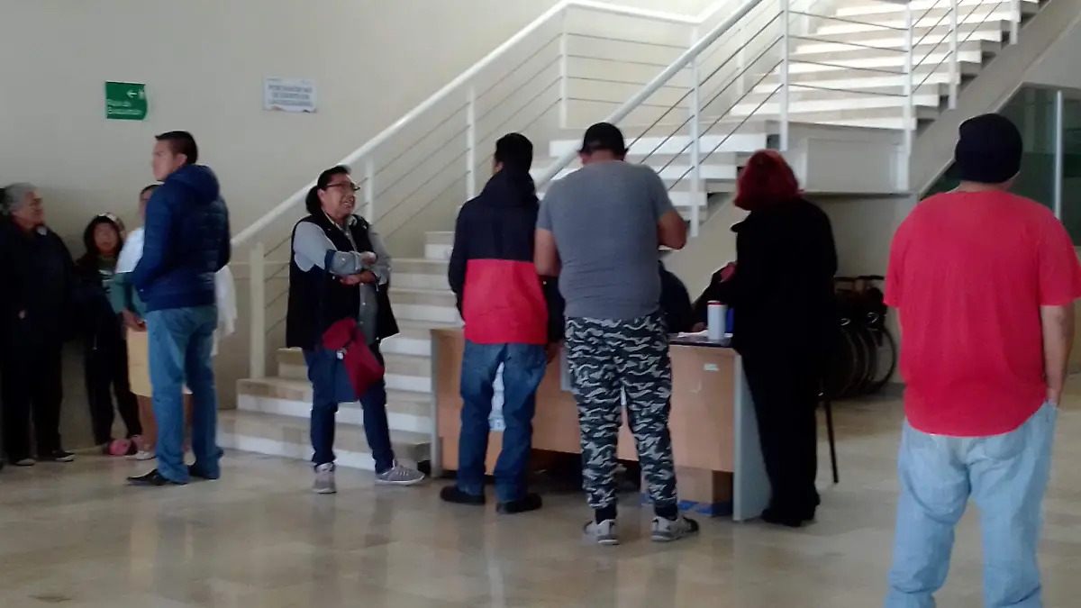 Gastos imprevistos tienen que pagar usuarios del Hospital General de San Juan del Río por