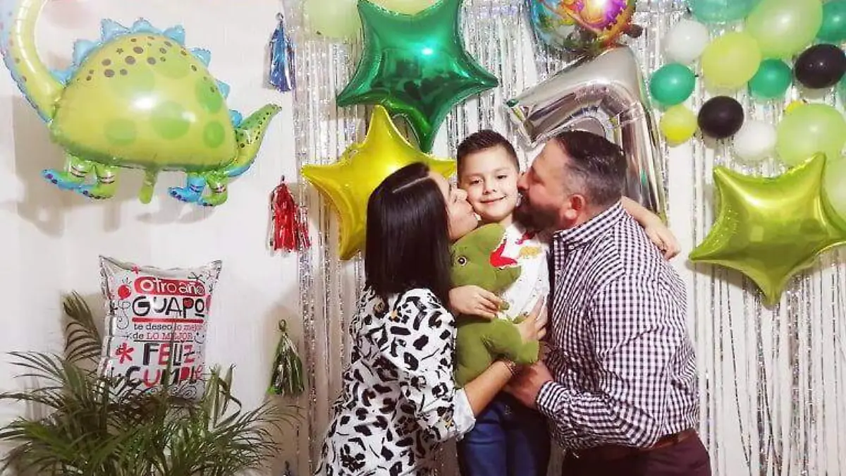 SJR Ian consentido por sus papas