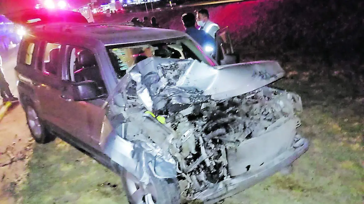 05 MAR CAMIONETA DESTROZADA_CMYK