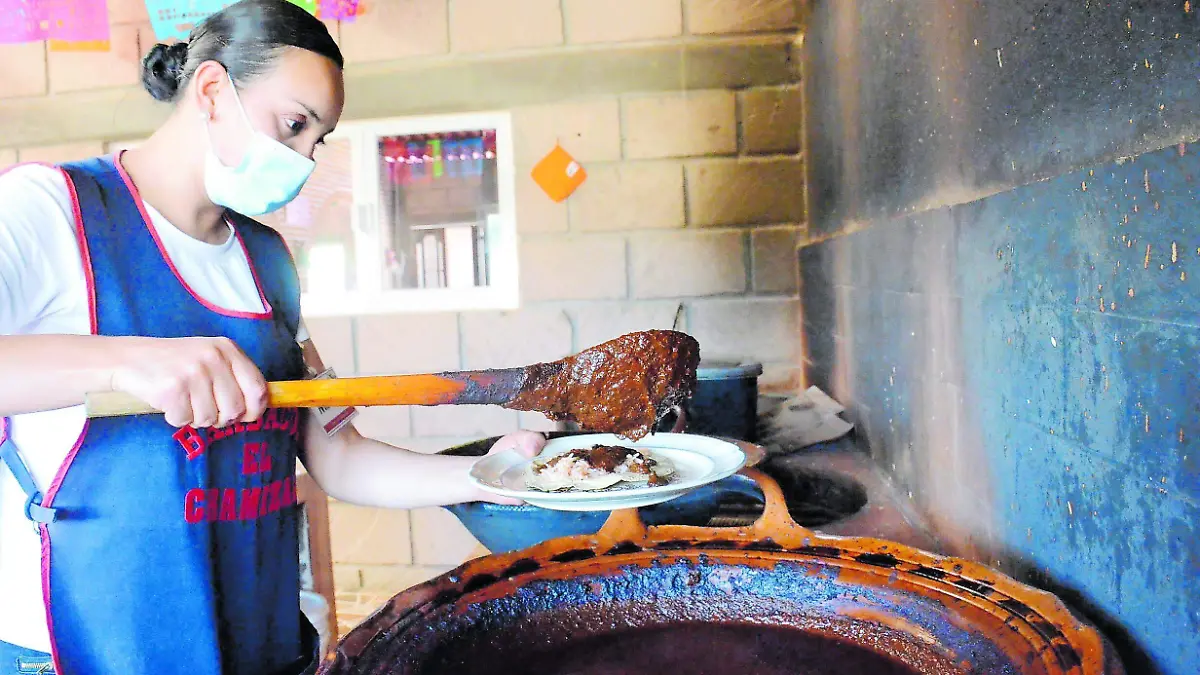 SJR Suculento mole ofrecen_CMYK