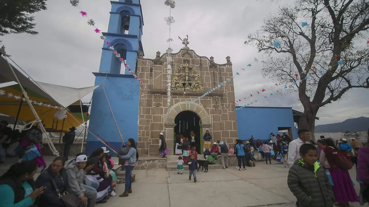 El templo se viste de fiesta para celebrar al santo patrono San Ildefonso. Foto César Ortiz. El Sol de San Juan del Río.