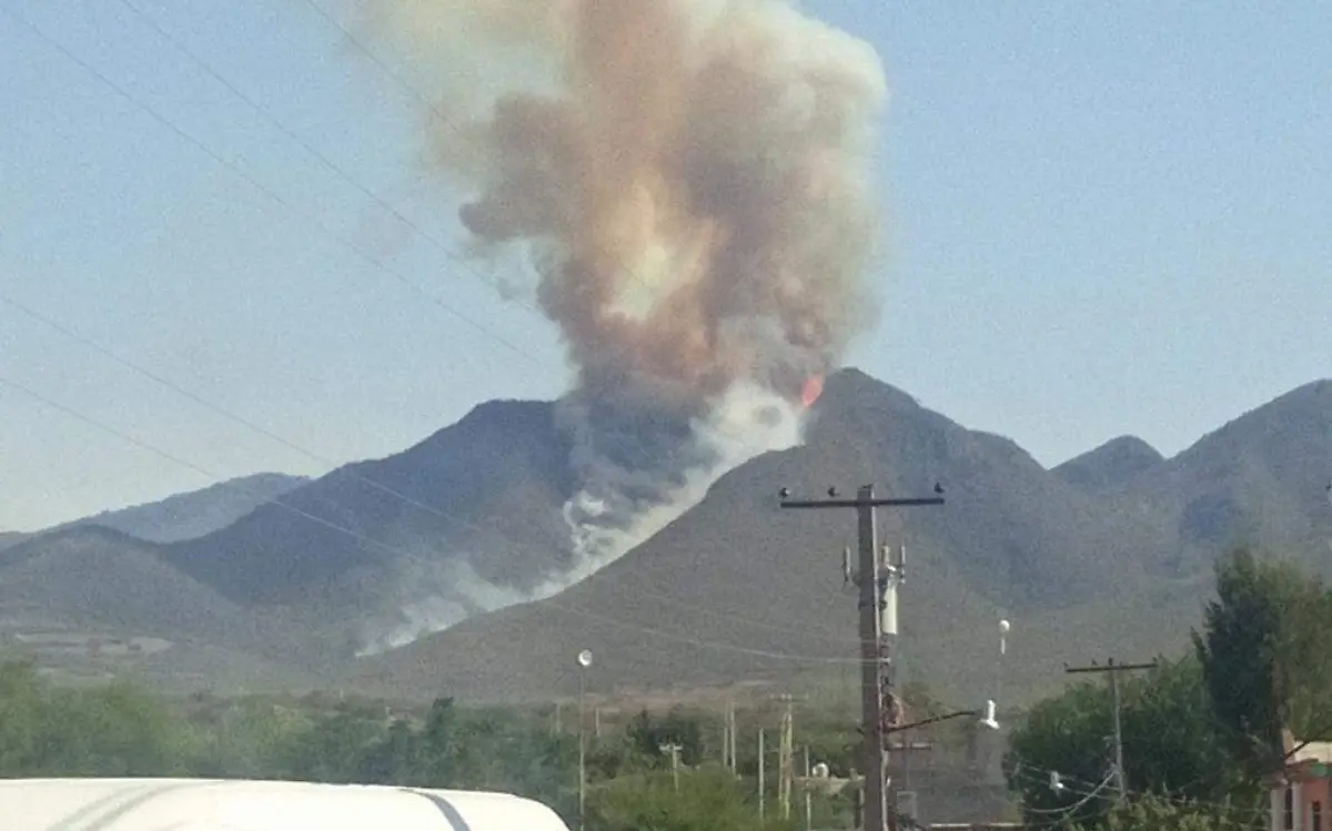 25 MAY UN INCENDIO AZOTO