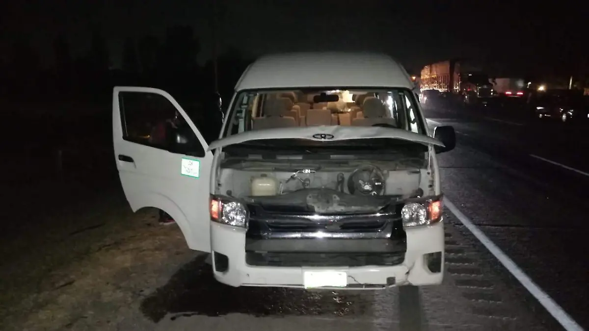 09 FEB CAMIONETA SE IMPACTO