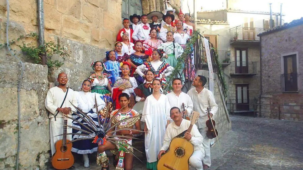 Grupo de danza Karani fue a representar dignamente a México en otros países.  Foto Cortesía.