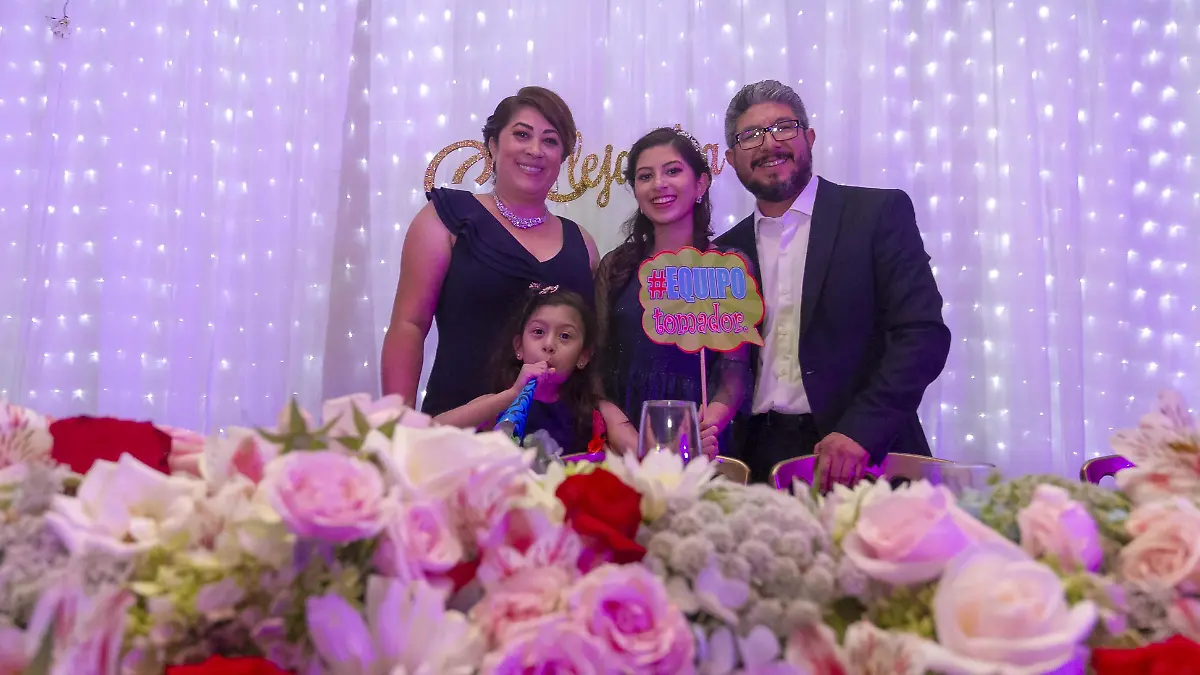 2.- La quinceañera
