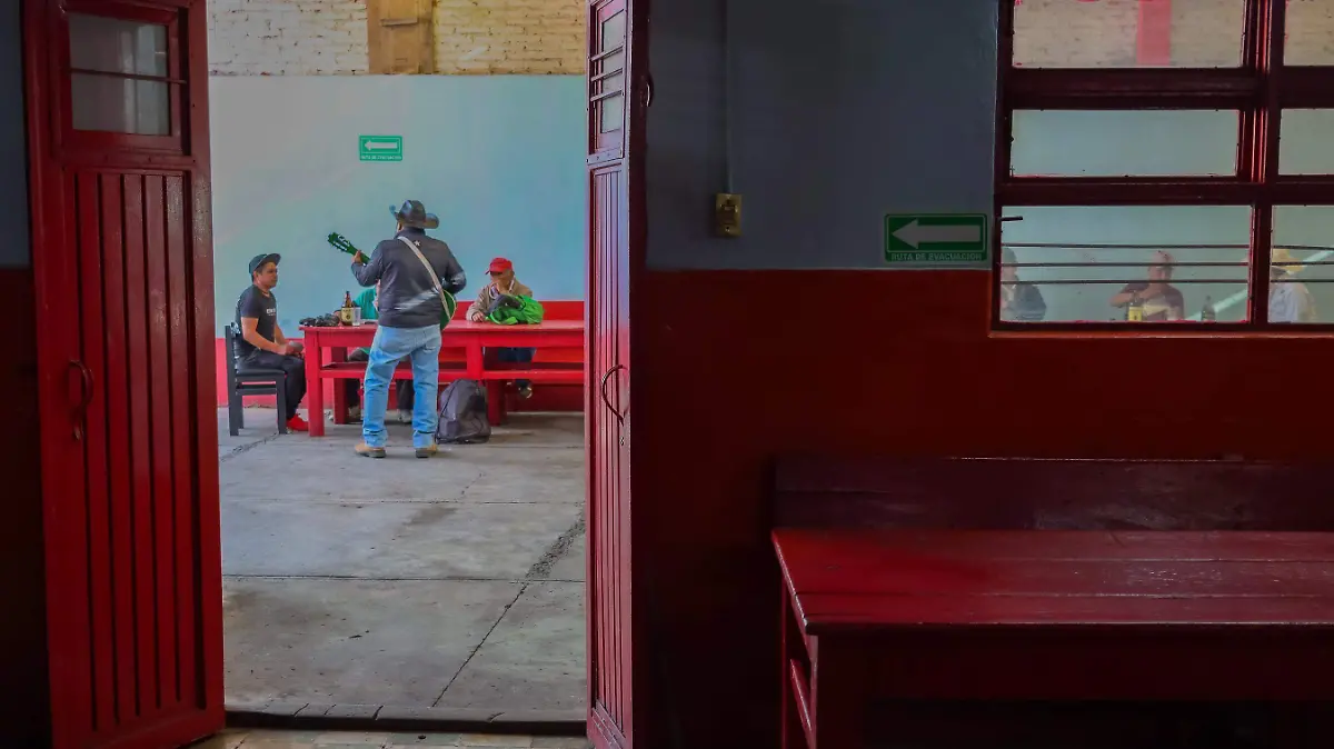 La pulquería / Cesar Ortiz