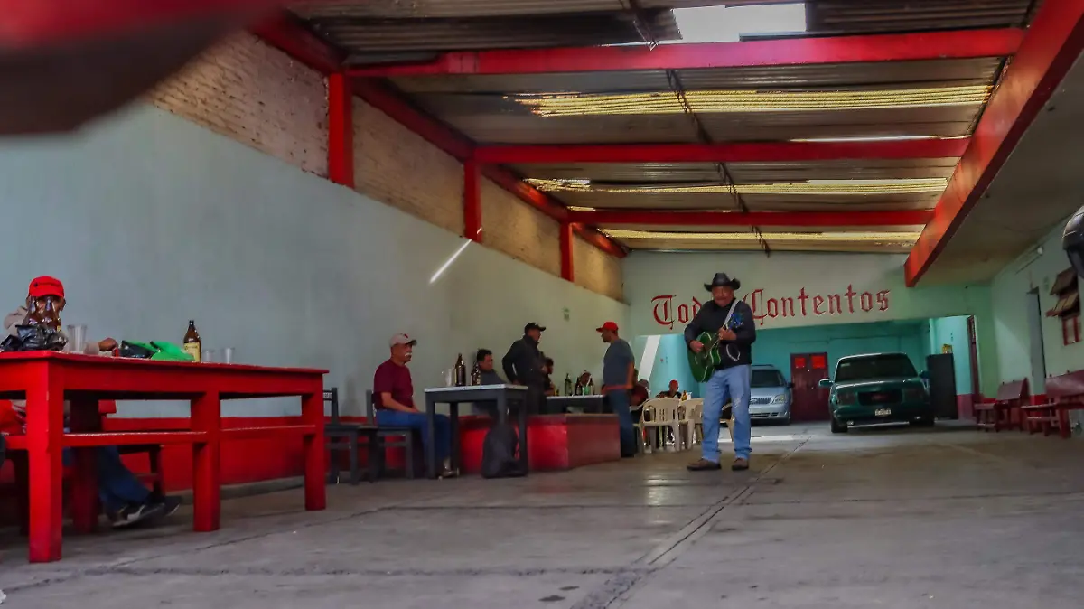 La pulquería / Cesar Ortiz