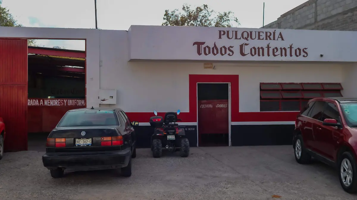 La pulquería / Cesar Ortiz