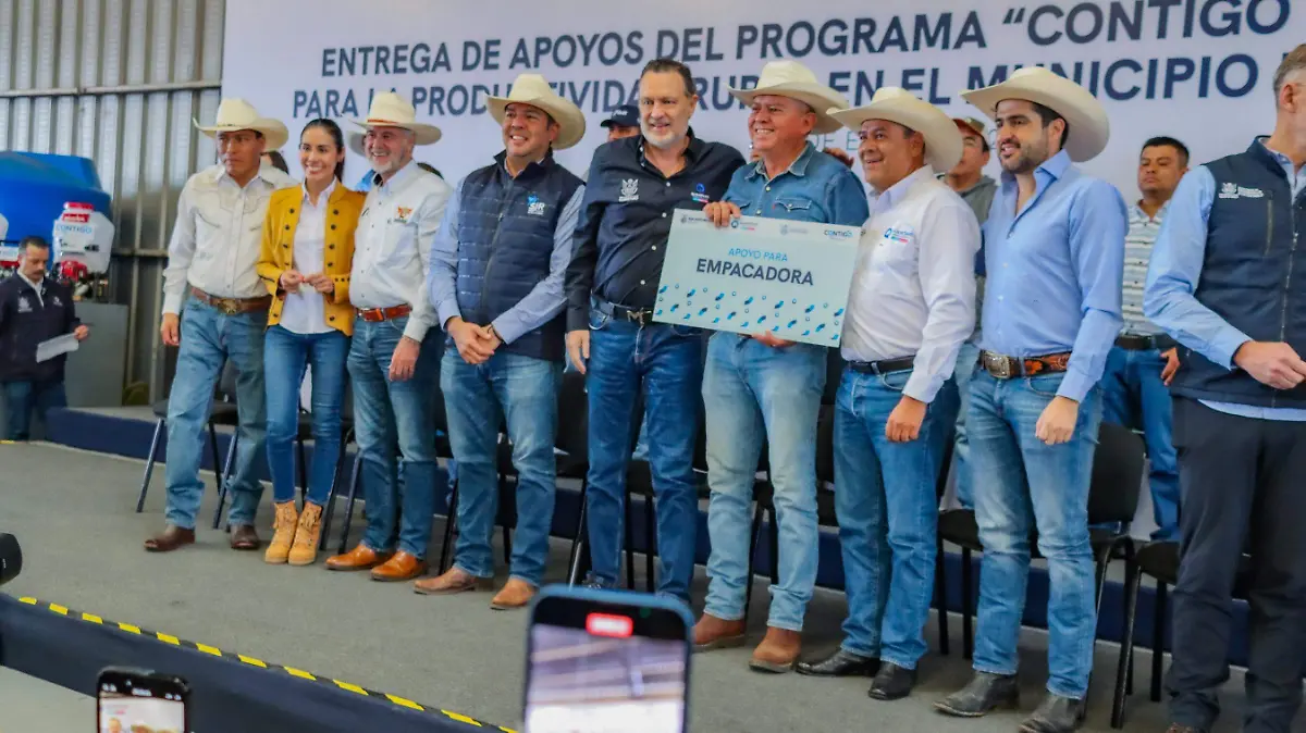 Participan del Estado y Municipio