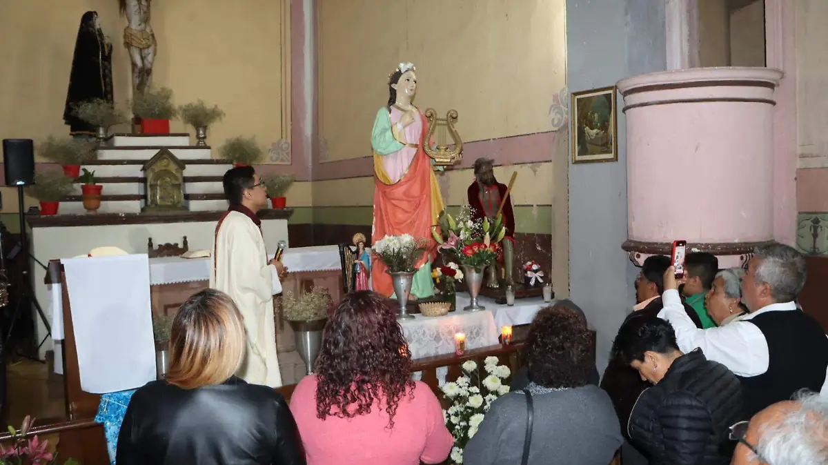 SJR La misa estuvo dedicada a la santa patrona de los musicos