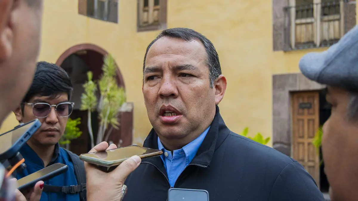 ROBERTO CABRERA