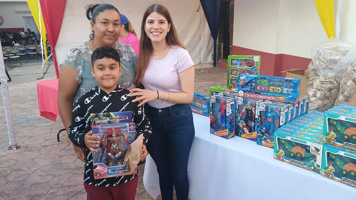 SJR Regalaron juguetes