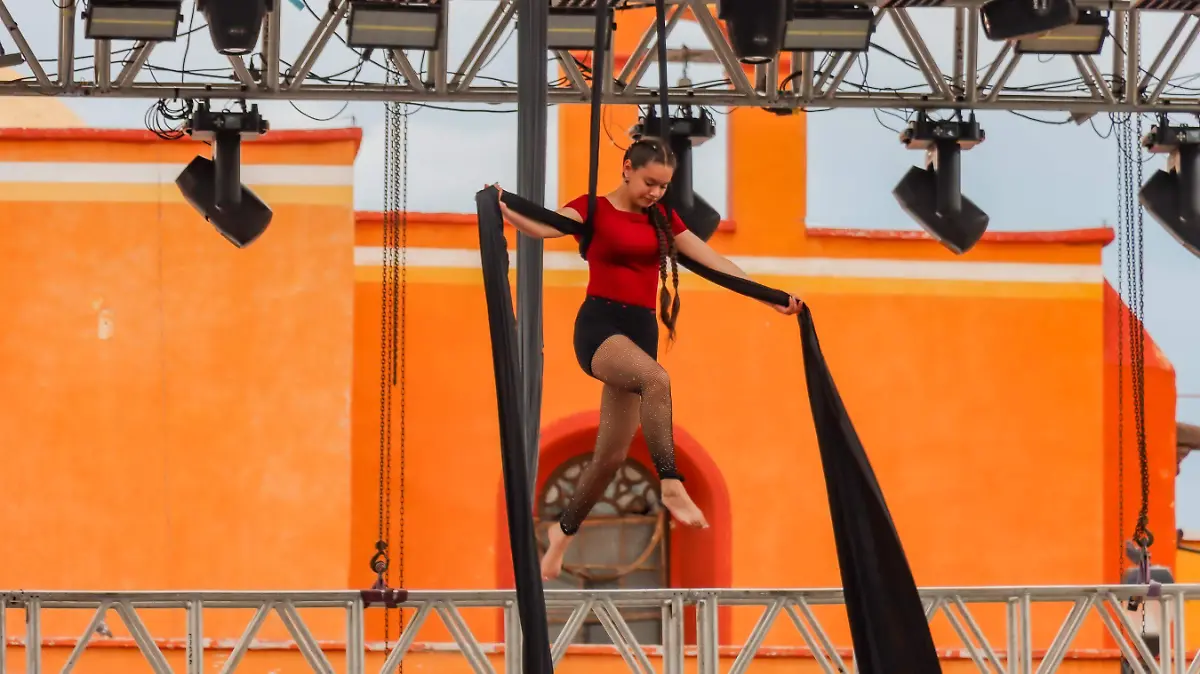 140625_presentacion_acrobacia_jardin del aguila_CO_94