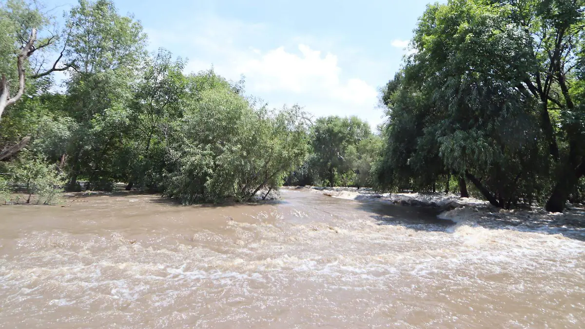 sjr El vertedero de la presa
