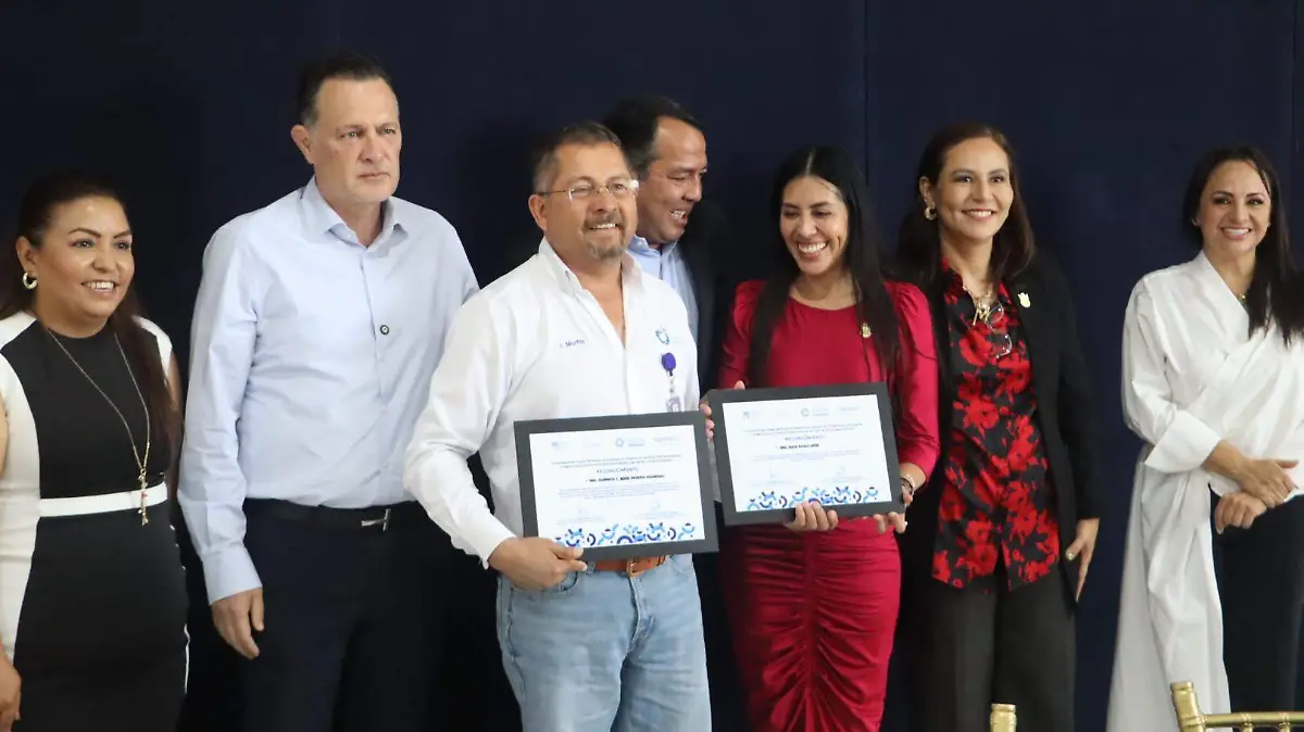 FOTO PRINCIPAL SJR Los profesionistas