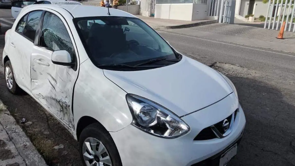 SJR POLI EL CARRO TUVO DAÑOS