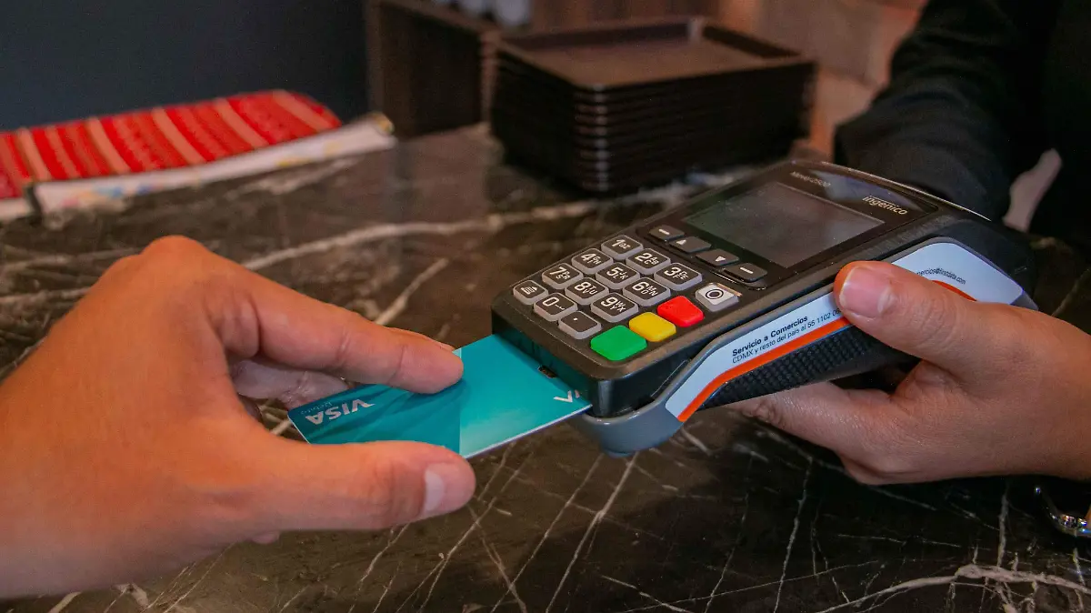 060923_pago con tarjetas_restaurantes_CO_8