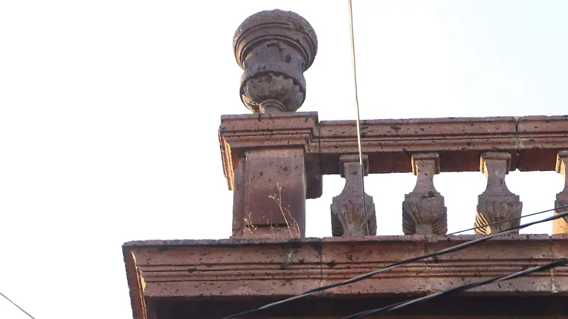 La cantera utilizada en la fachada de inmuebles históricos fue laborada para mejorar la imagen