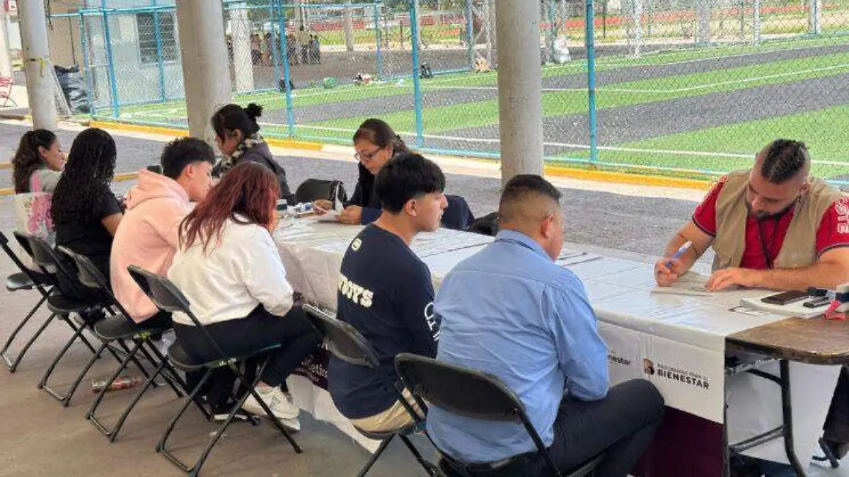 OK-becas-para-el-bienestar-documentos-necesarios-para-recoger-tarjetas-745x450