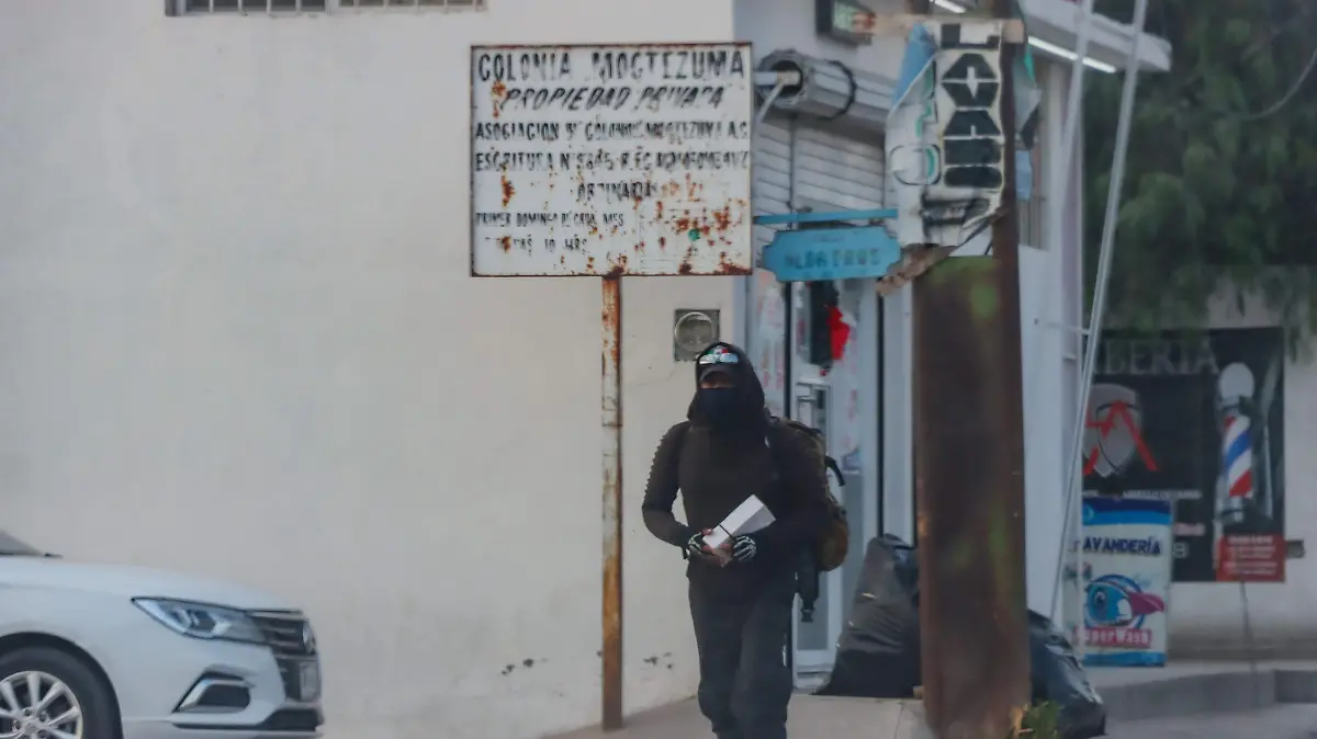 171225_calles_gente caminando_pedro escobedo_CO_5