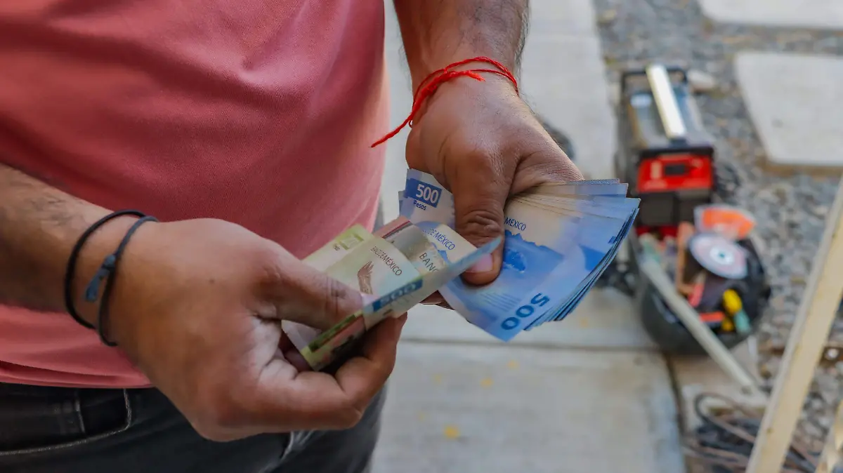 271225_dinero_intercambio_efectivo_CO_5