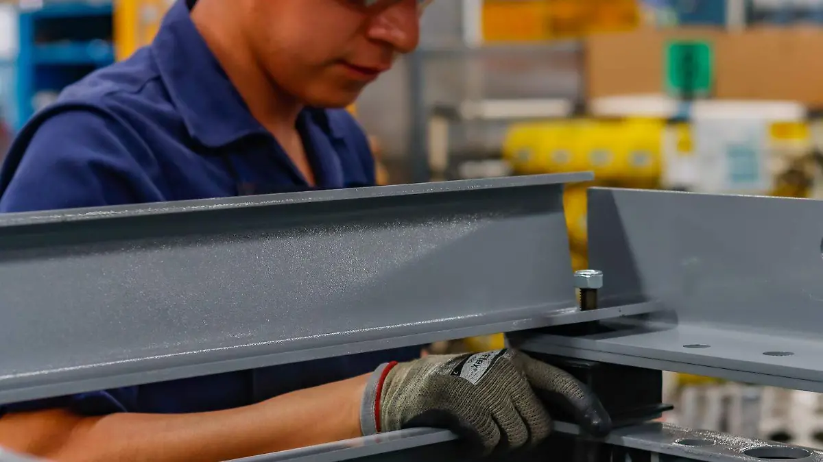 130924_trabajadores_obreros_misubishi_CO_38