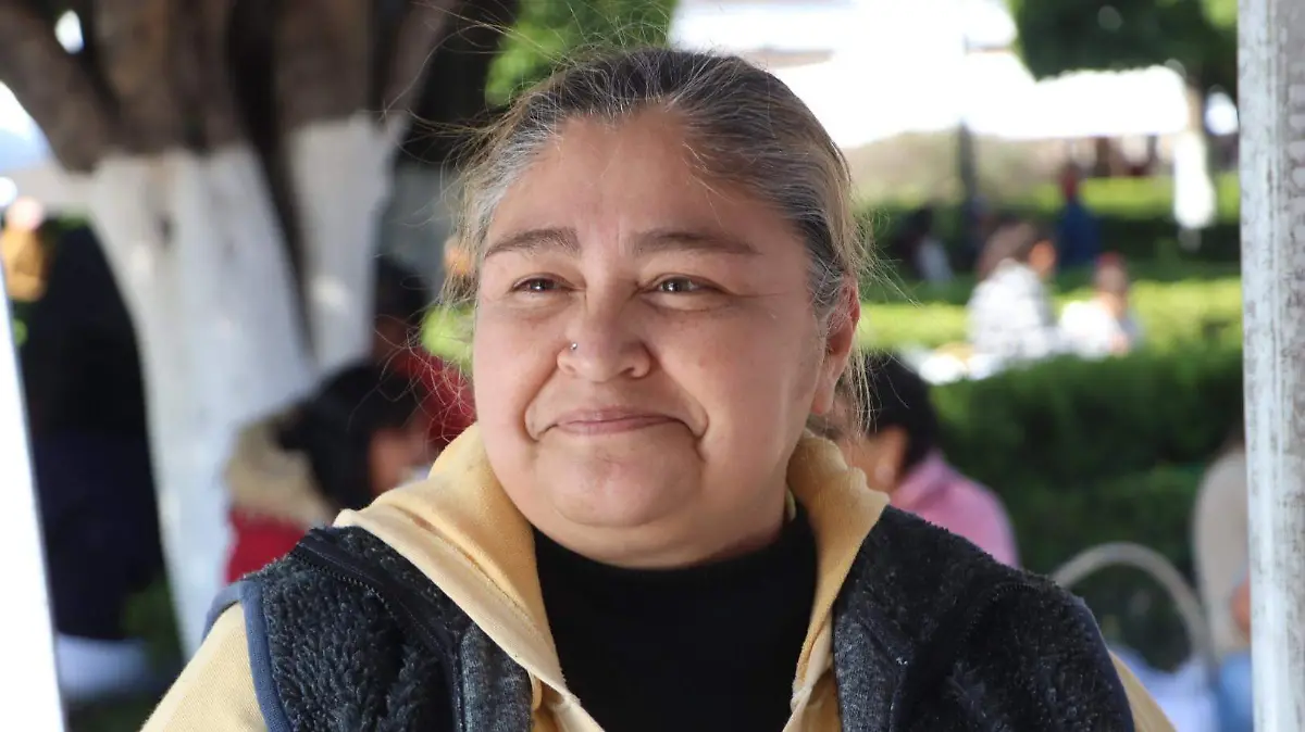 Nadia Esther Rodríguez Hernández, comerciante de tamales en el centro de la ciudad de San Juan del Río