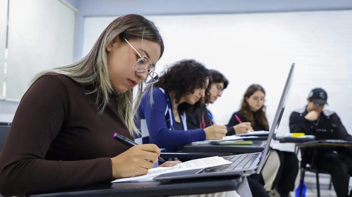 sjr Tiene duración de dos