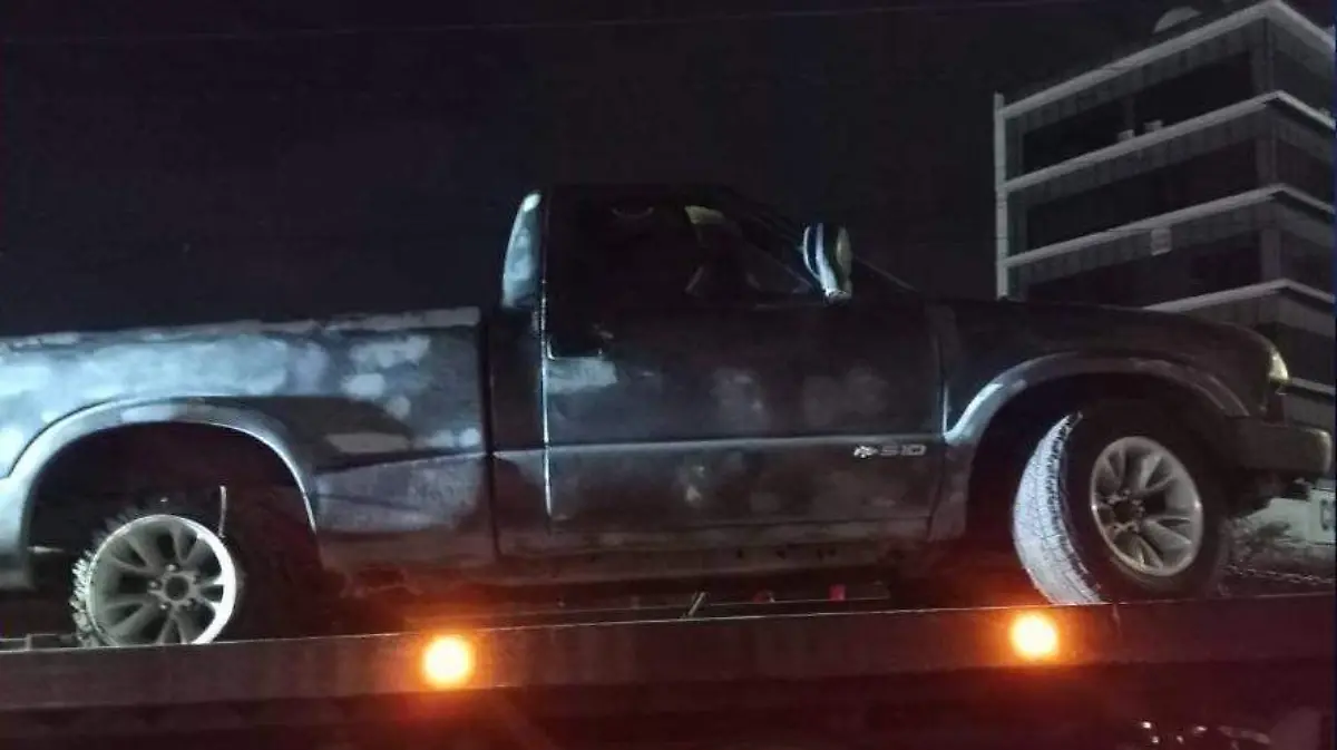 SJR POLI LA CAMIONETA FUE REMOLCADA