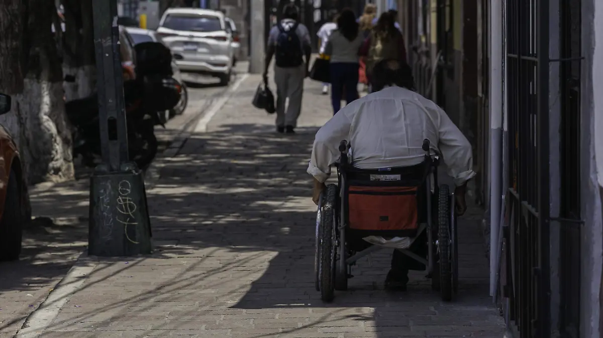 210825_persona_silla de ruedas_CO_1