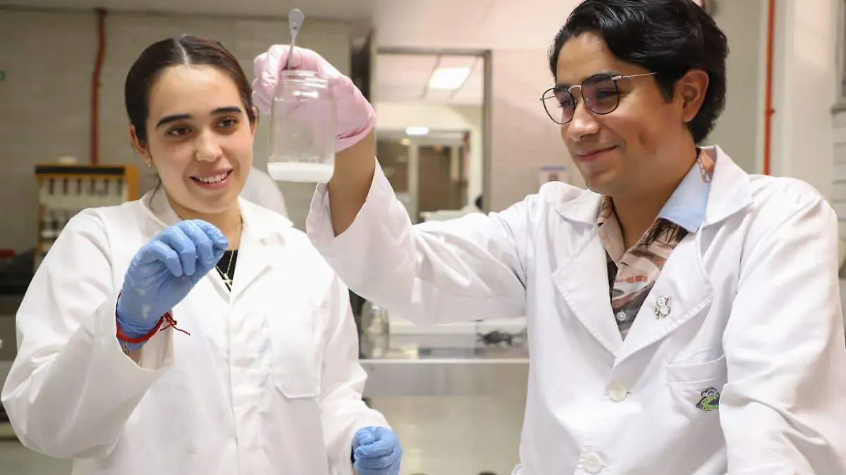 sjr De manera recurrente