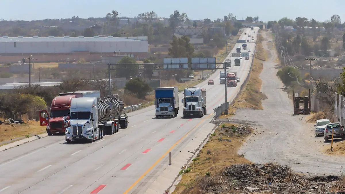 120225_transporte pesado_trafico_autopista 57_CO_25