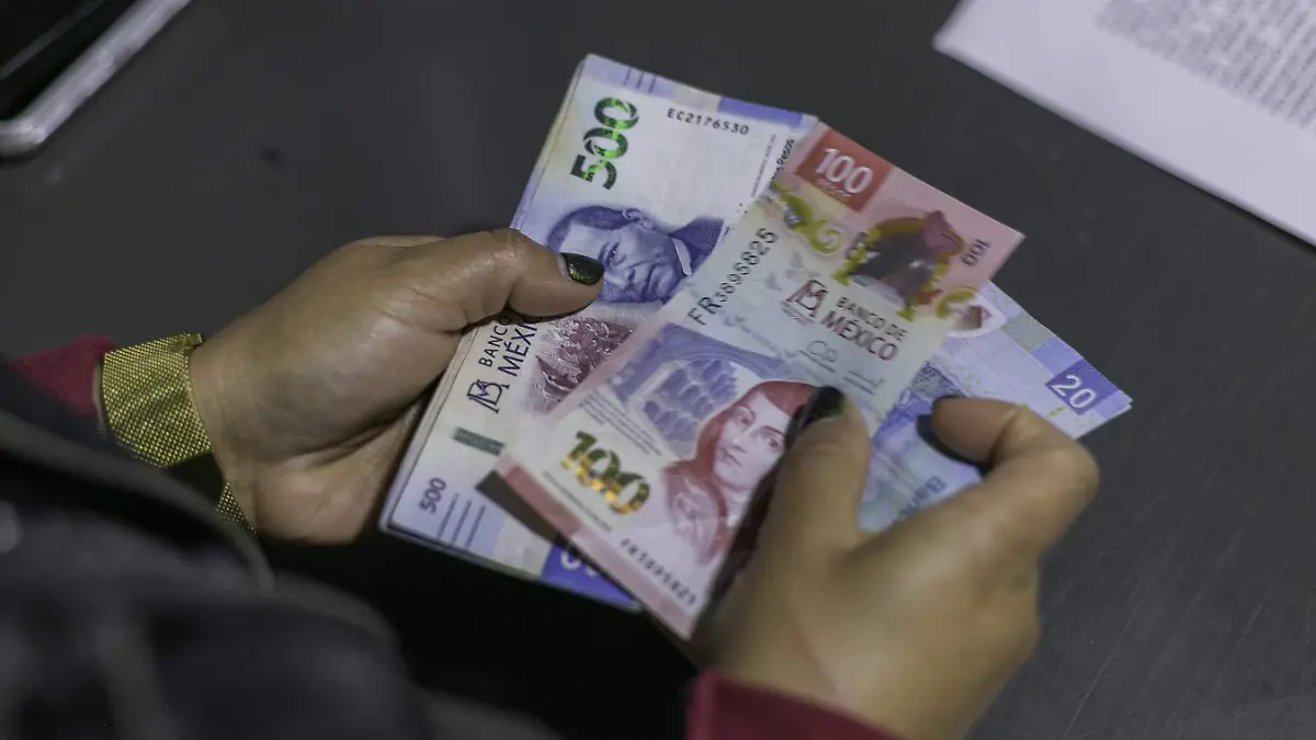 121125_contar_dinero_CO_7