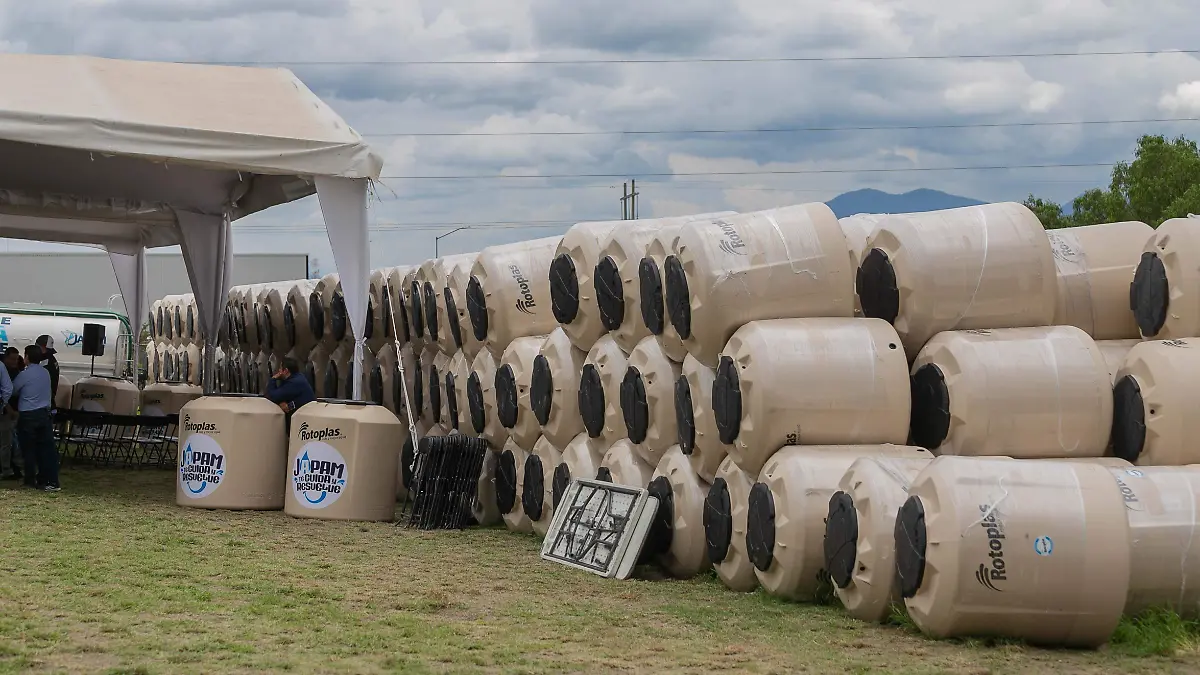 170626_tinacos_camiones de japam_camionetas de japam_bebederos de agua_CO