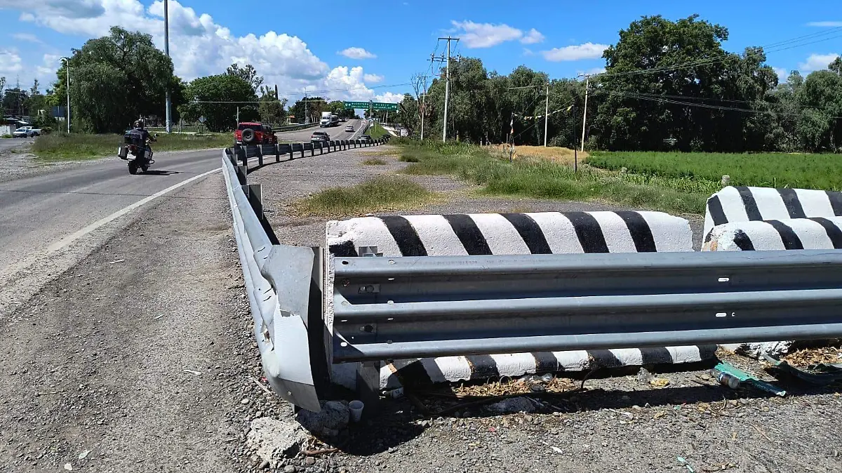 SJR Taparon una brecha