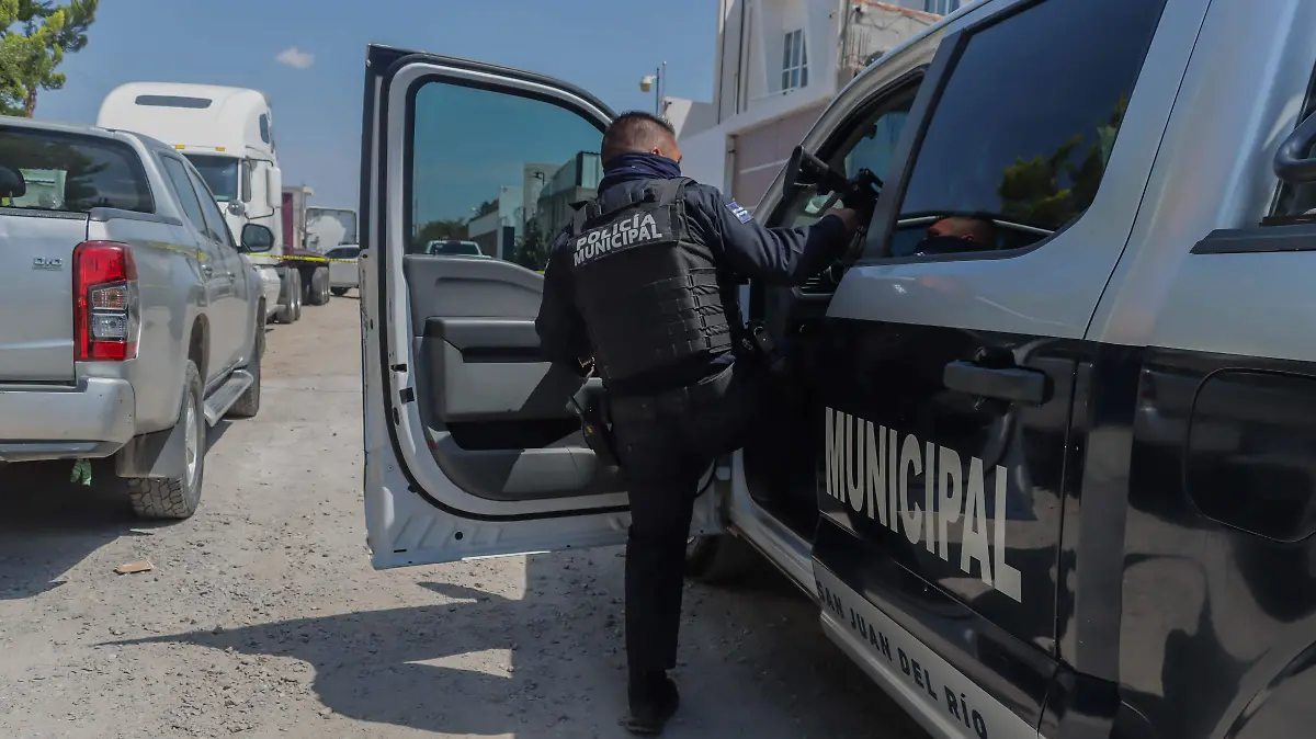 230326_policias_CO_24