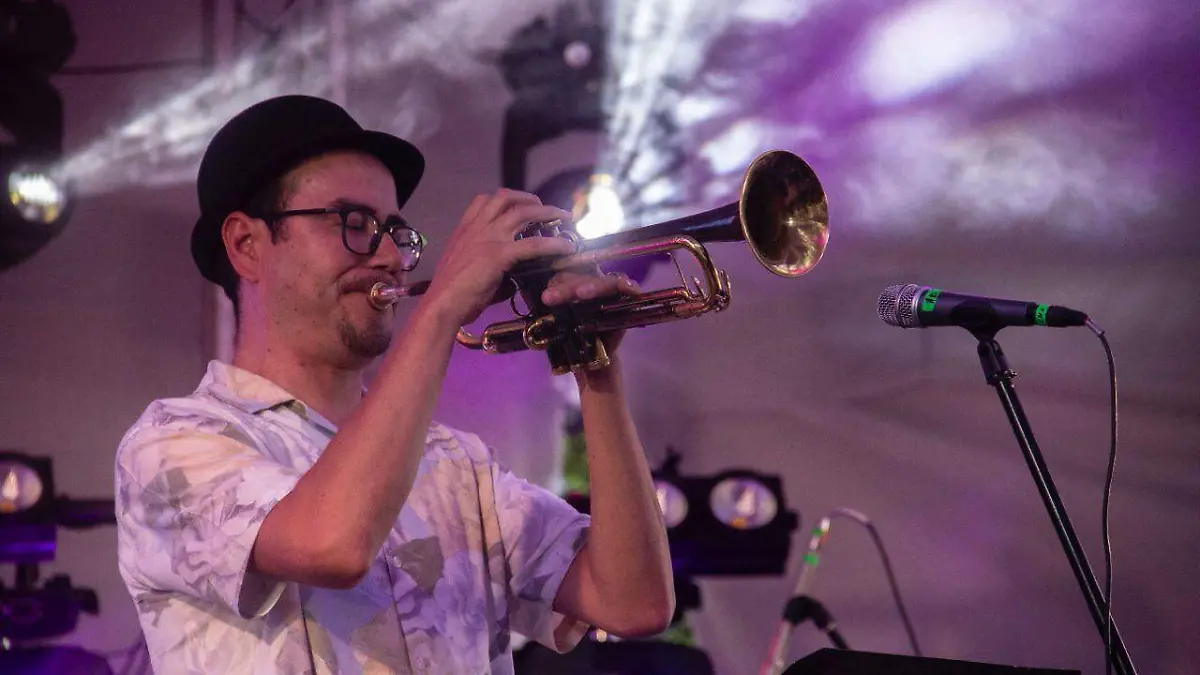 71_273_51876_569457508_30_06_26_Jazz4