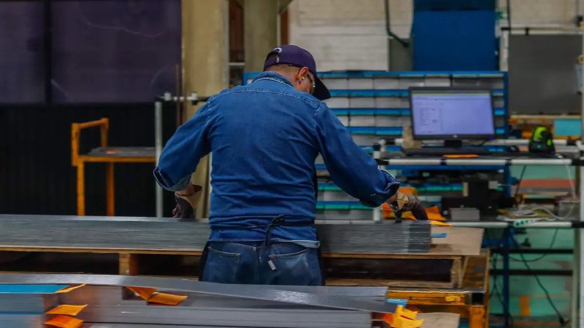 130924_trabajadores_obreros_misubishi_CO_18