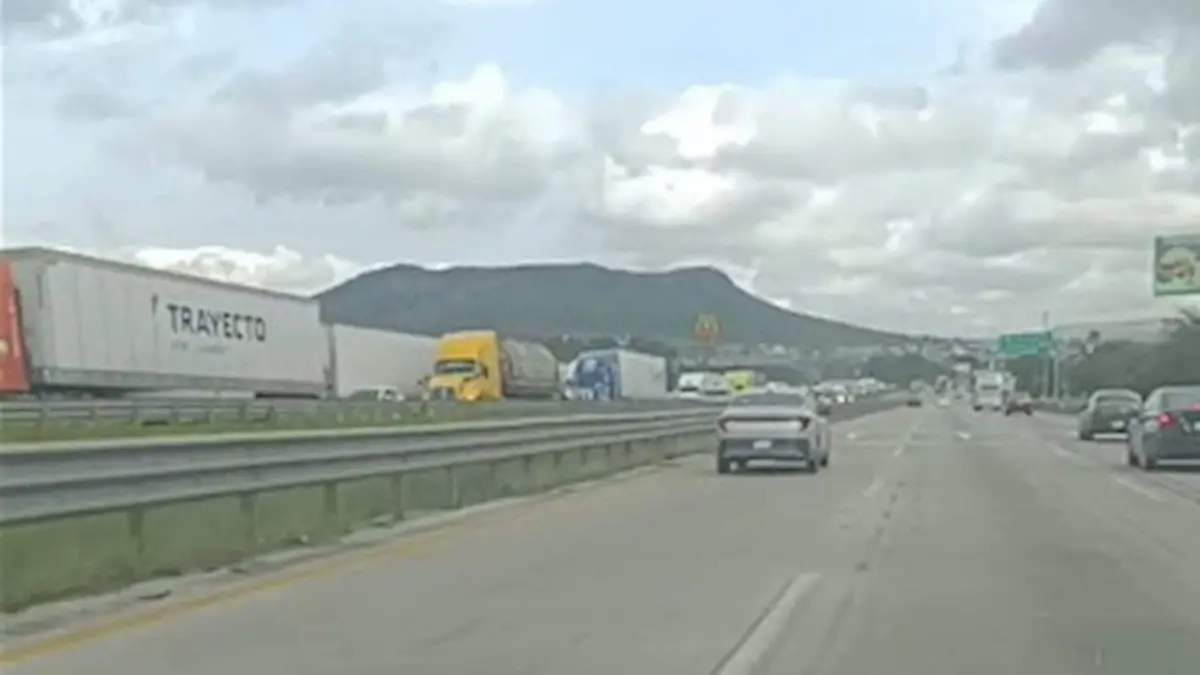 tráfico carretera 57
