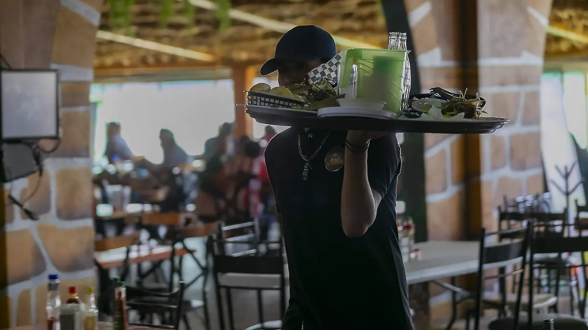 sjr Jóvenes aprovechan