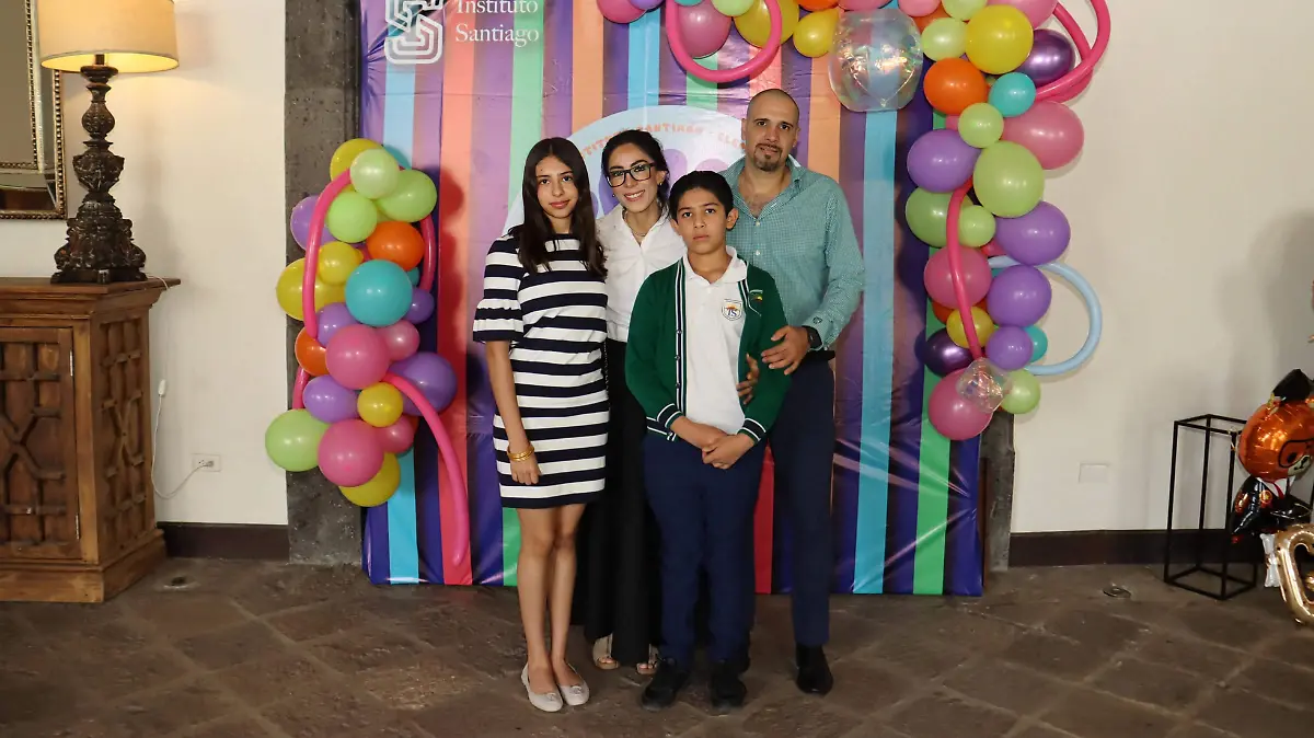 SJR Felicitaron