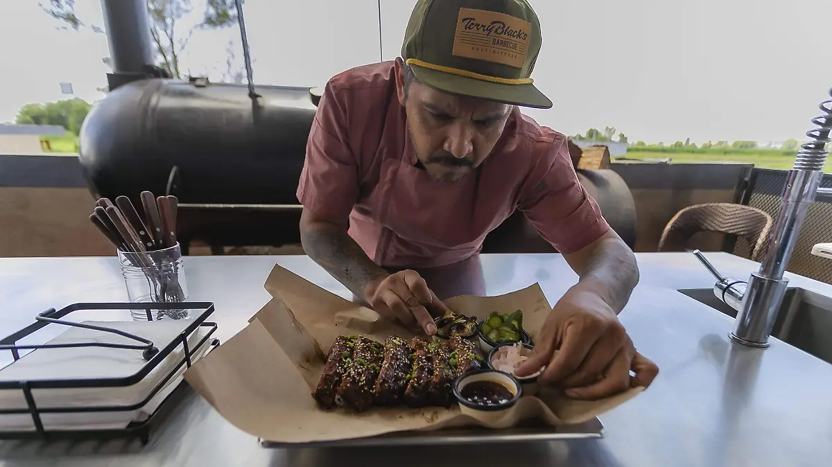 La especialidad del restaurante se basa en el tradicional asado texano